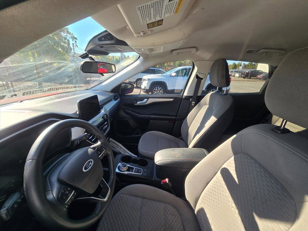 Used 2021 Ford Escape SE w/ Convenience Package FWD image 4