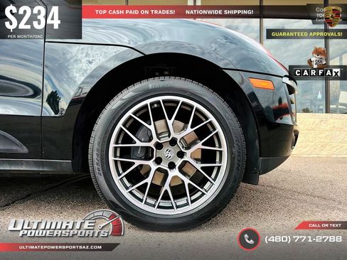 Used 2018 Porsche Macan Sport Edition AWD/4WD image 40