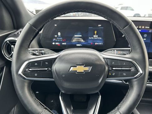 Used 2025 Chevrolet Equinox LT image 25