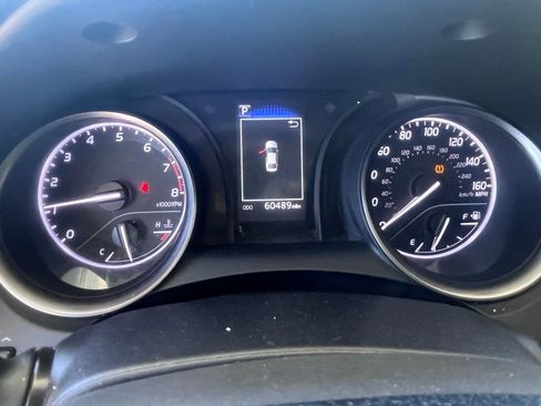 Used 2023 Toyota Camry SE FWD image 11