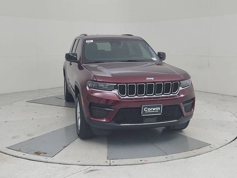 New 2025 Jeep Grand Cherokee Laredo X image 4