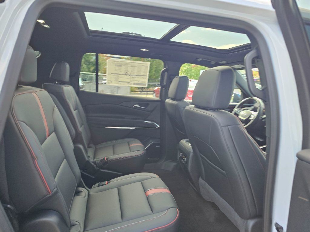 New 2027 Chevrolet Traverse RS AWD/4WD image 14