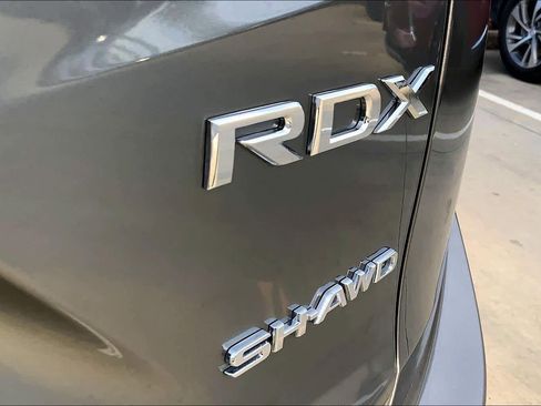 Used 2024 Acura RDX SH-AWD image 9