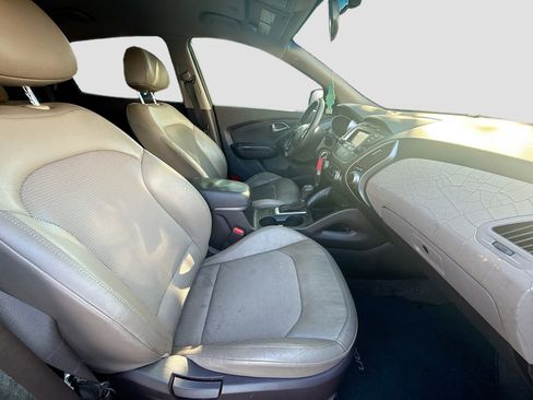 Used 2014 Hyundai Tucson SE image 29