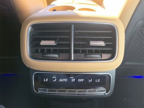 Used 2024 Mercedes-Benz GLS 450 4MATIC image 38