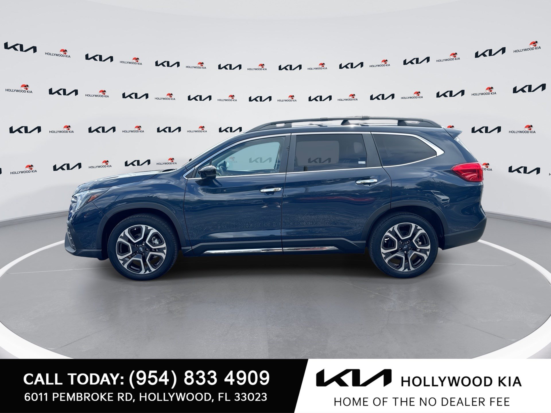 Used 2024 Subaru Ascent Touring AWD/4WD image 5