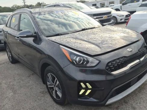 Used 2020 Kia Niro EX FWD image 4