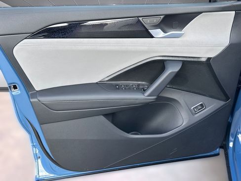 New 2026 Volkswagen Tiguan SE R-Line image 18