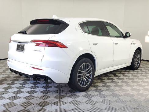 Used 2024 Maserati Grecale GT image 6