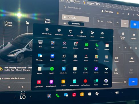 Used 2025 Tesla Model 3 image 27