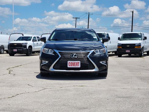 Used 2016 Lexus ES 350 w/ Navigation System Package FWD image 2