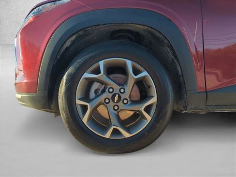Used 2025 Chevrolet Trax LT image 22