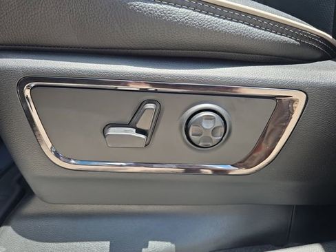 Used 2025 RAM 1500 Limited AWD/4WD image 16