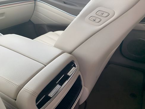 Used 2024 Genesis GV80 3.5T image 26