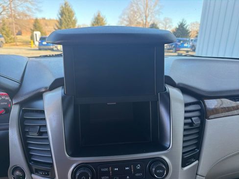 Used 2016 GMC Yukon XL Denali image 28