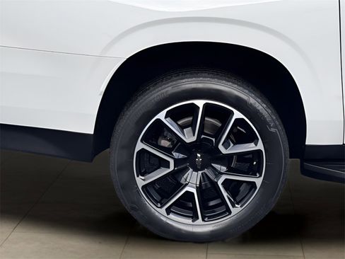 Used 2021 Chevrolet Suburban RST w/ Rear Media and Nav Package image 51