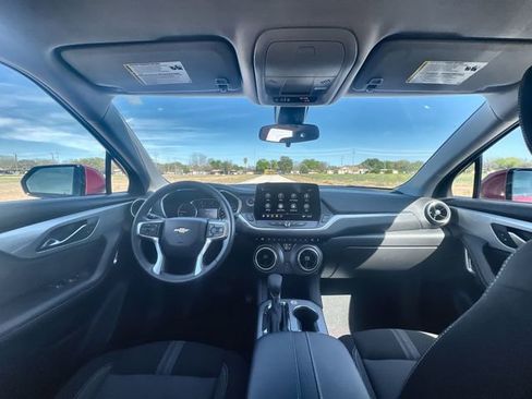 Certified 2025 Chevrolet Blazer LT AWD/4WD image 19