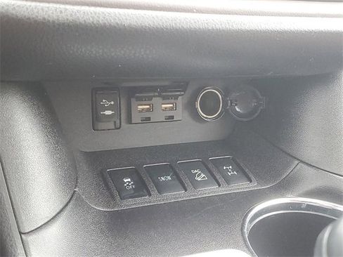 Used 2019 Toyota Highlander Limited image 31