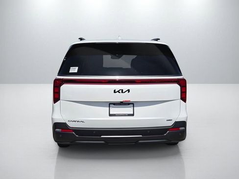 New 2026 Kia Carnival SX image 9