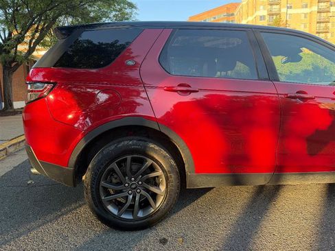 Used 2018 Land Rover Discovery Sport HSE AWD/4WD image 8