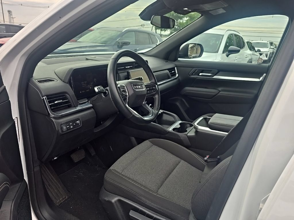 Used 2025 GMC Terrain Elevation AWD/4WD image 5