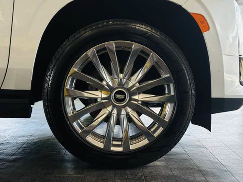 Used 2022 Cadillac Escalade Premium Luxury w/ Performance Package AWD/4WD image 24