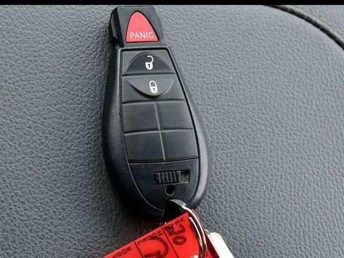 Used 2019 RAM 1500 Tradesman w/ Power & Remote Entry Group image 23