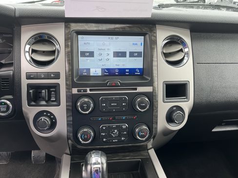 Used 2017 Ford Expedition Limited AWD/4WD image 18