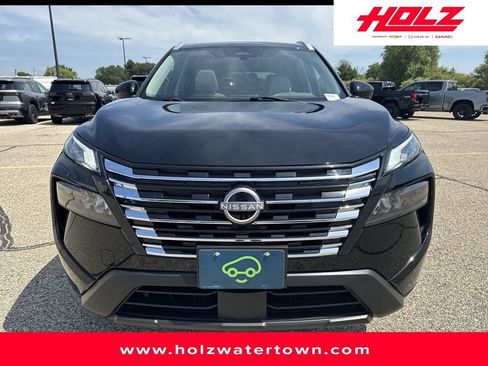 Used 2024 Nissan Rogue SV w/ SV Premium Package AWD/4WD image 2