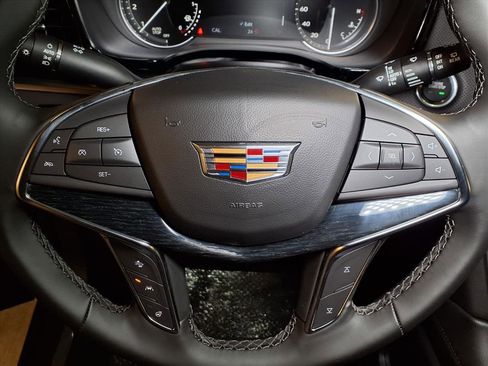 Used 2025 Cadillac XT5 Premium Luxury image 20