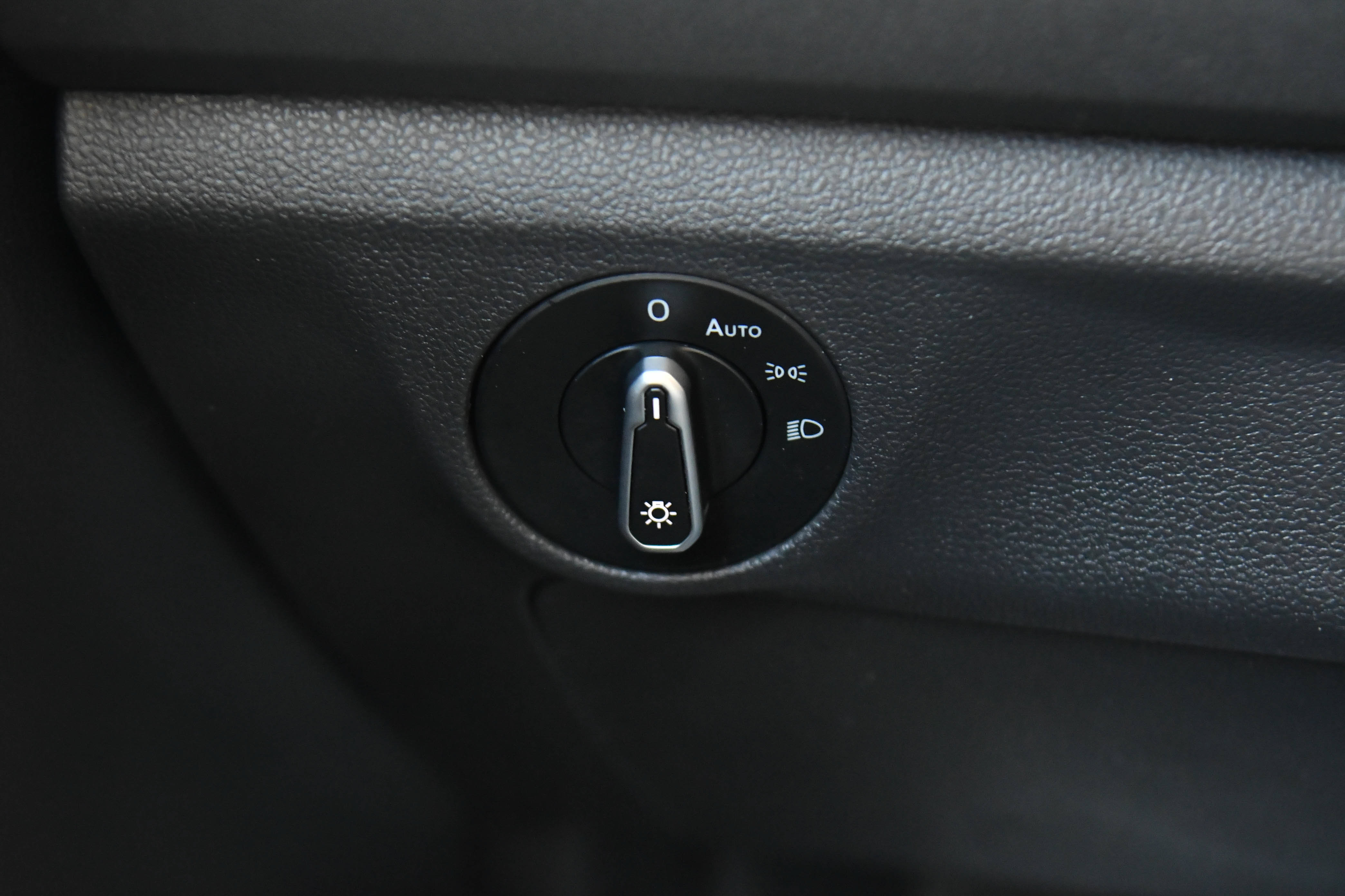 Used 2021 Volkswagen Jetta SE FWD image 26