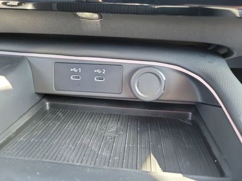 New 2026 Nissan Sentra SR w/ Floor Mat Package image 18