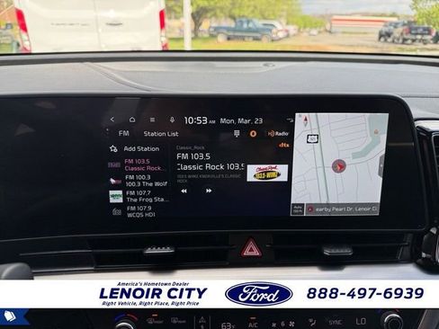 Used 2025 Kia Sportage EX image 23