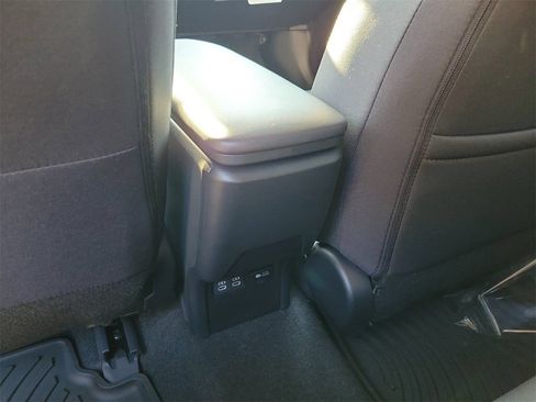 New 2026 Toyota Prius Plug-In Hybrid FWD image 11