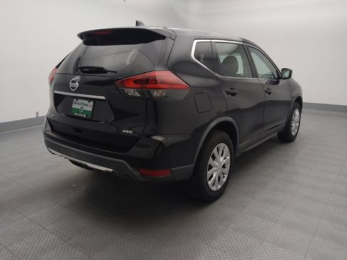Used 2018 Nissan Rogue S AWD/4WD image 9