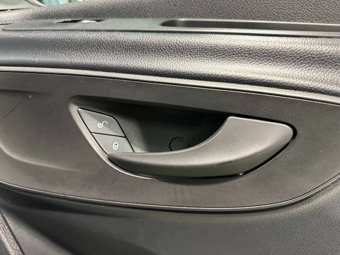 Used 2024 Mercedes-Benz Sprinter 2500 image 12
