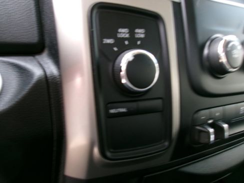 Used 2013 RAM 2500 SLT image 14