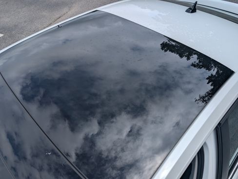 Used 2025 Volkswagen Jetta SE w/ Sunroof Package FWD image 13