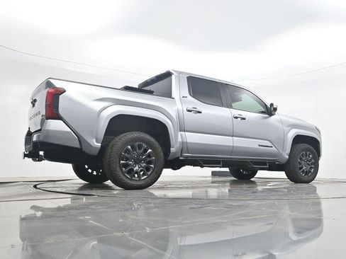 Used 2025 Toyota Tacoma SR5 image 28