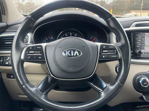 Used 2019 Kia Sorento EX w/ EX Touring Package image 13