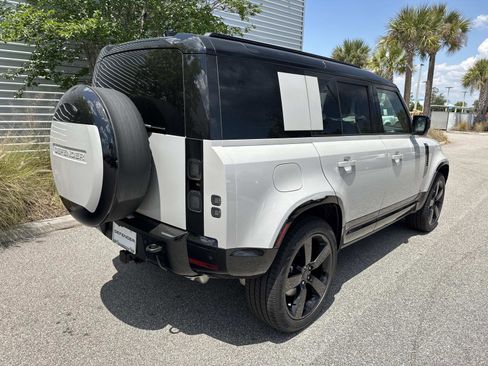 New 2026 Land Rover Defender 110 X-Dynamic SE AWD/4WD image 6