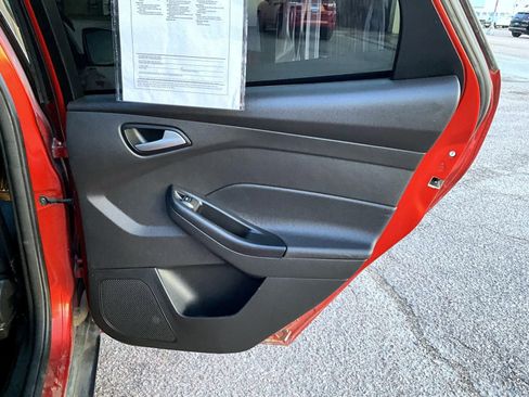 Used 2018 Ford Focus SE image 19