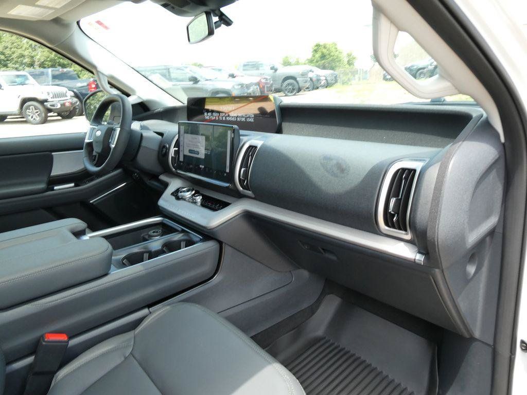 New 2027 Ford Expedition Max Active AWD/4WD image 11
