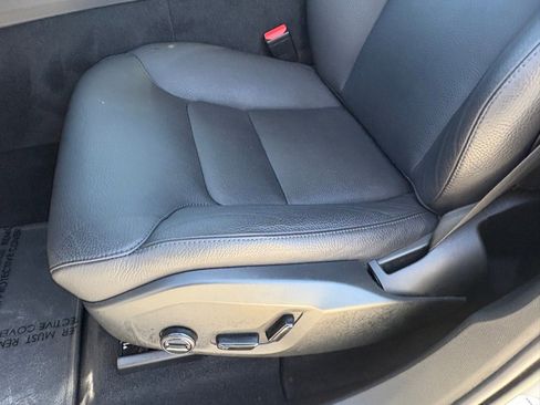 Certified 2023 Volvo XC60 B5 Plus w/ Climate Package image 28