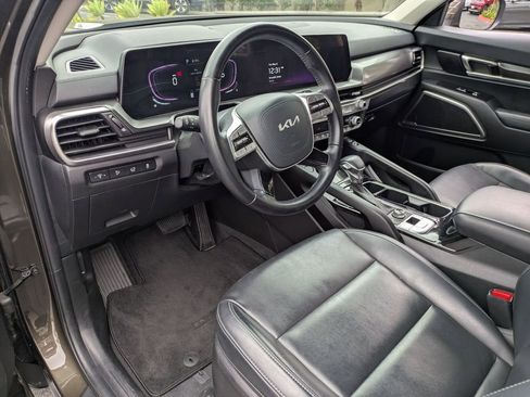 Used 2025 Kia Telluride S AWD/4WD image 18