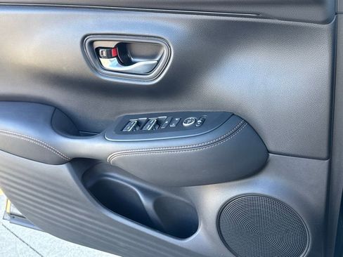 Certified 2026 Honda HR-V Sport image 33