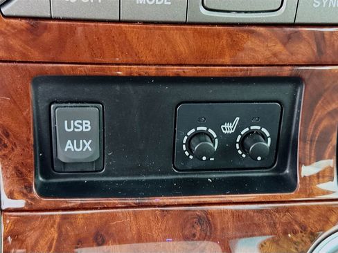 Used 2012 Toyota Highlander Limited image 23