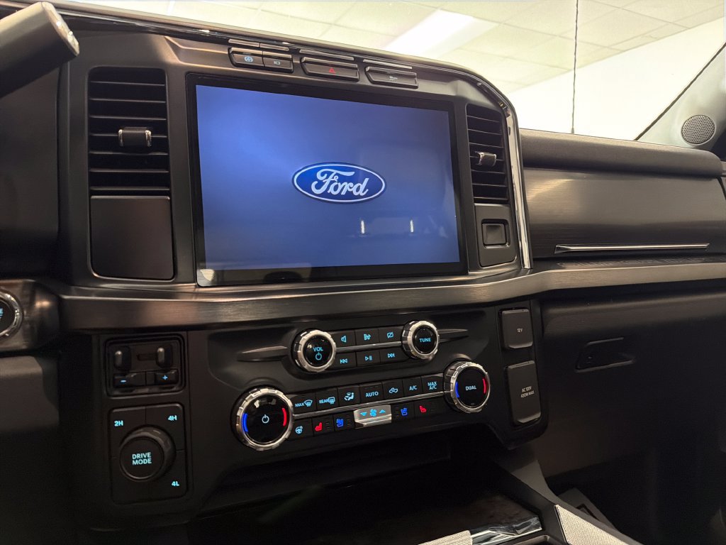 Used 2024 Ford F350 Lariat AWD/4WD image 14