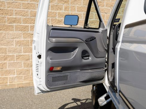 Used 1997 Ford F250 4x4 Regular Cab Heavy Duty image 21