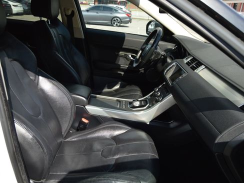 Used 2015 Land Rover Range Rover Evoque Pure Plus image 19
